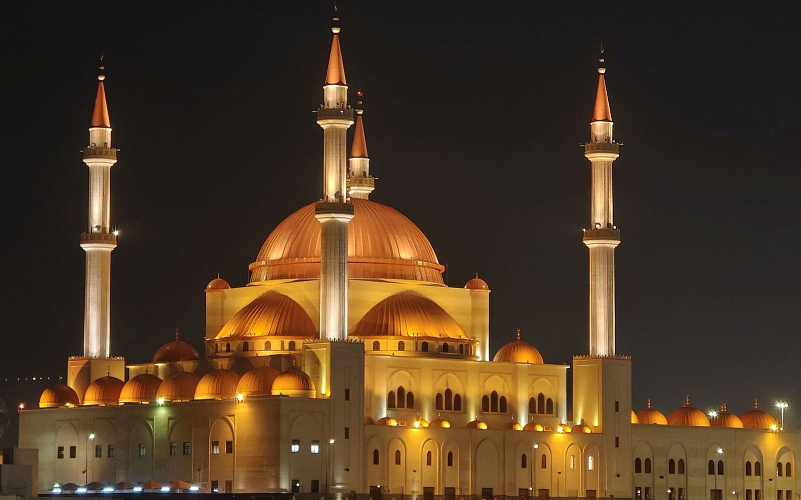 What to Wear in Saudi Arabia: Dress Code and Etiquette for Visitors